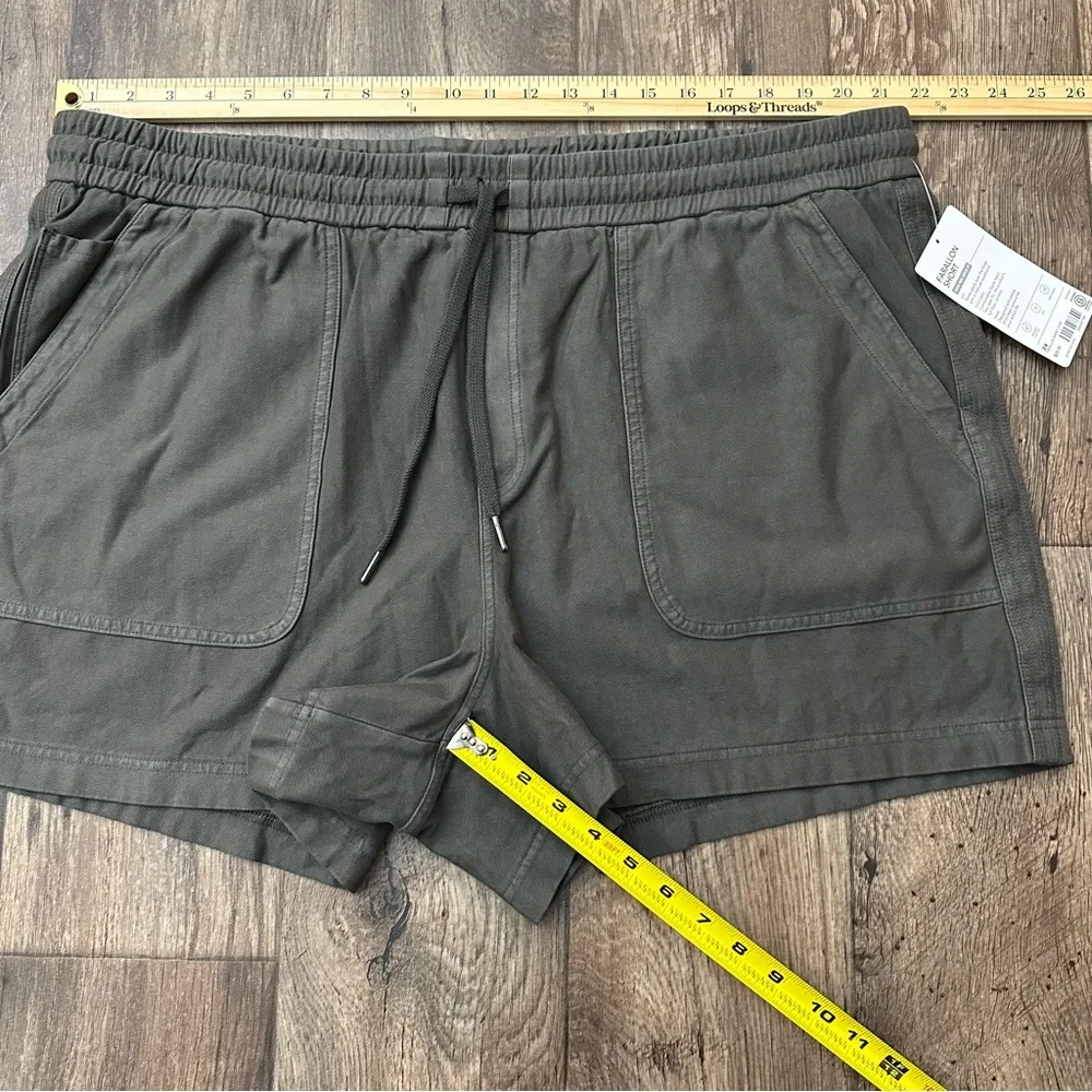 Athleta Farallon Breathable Shorts Women’s Size 24 Cypress Green